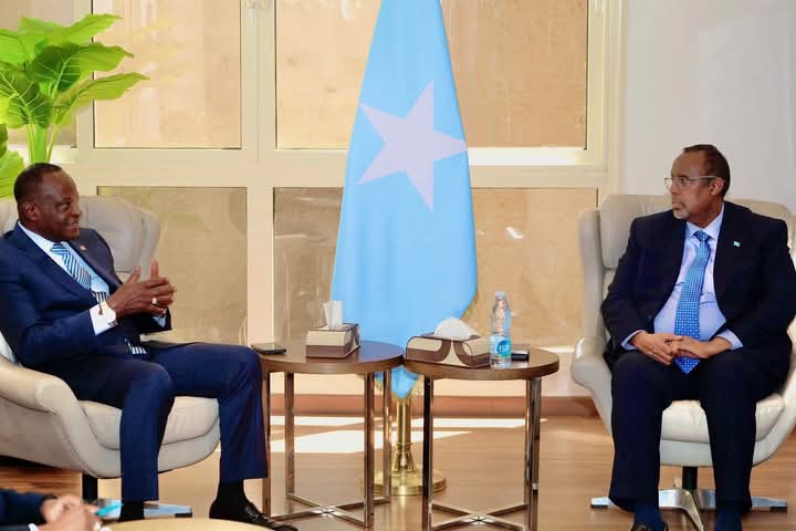 السفير علي عبده أواري: وجه مشرق للدبلوماسية الصومالية في القاهرة