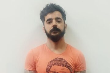 في الجنوب، ينشط بعمليات السلب بقوة السلاح منتحلًا صفة أمنية، هل من وقع ضحيّته؟
