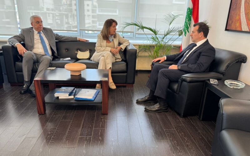 شحادة يستقبل عميدة كلية طب الأسنان في USJ.. ومؤتمر عن الـAI in Healthcare