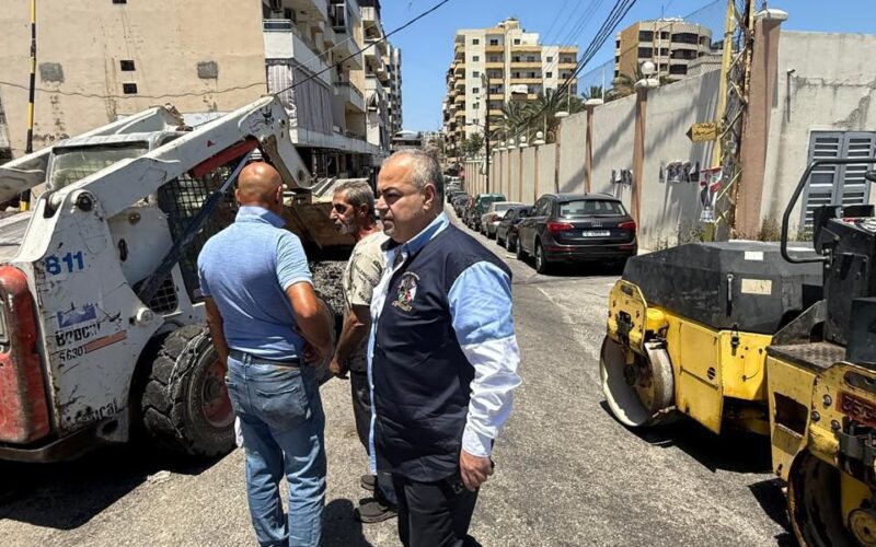 السيد عامر عفيف معطي يُطلق المرحلة الثانية من مبادرة تزفيت الطرقات في صيدا: نحو بنى تحتية أفضل في الأحياء الشرقية والغربية