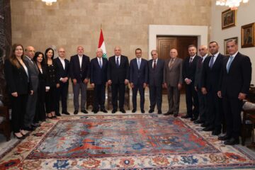 رئيس الجمهورية مستقبلاً  نائب المدير الاقليمي للبنك الدولي
