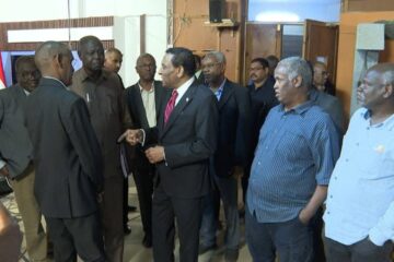 رئيس الوزراء يتفقد مقر التلفزيون ويؤكد إهتمام الحكومة بالمؤسسات الإعلامية القومية السودانية
